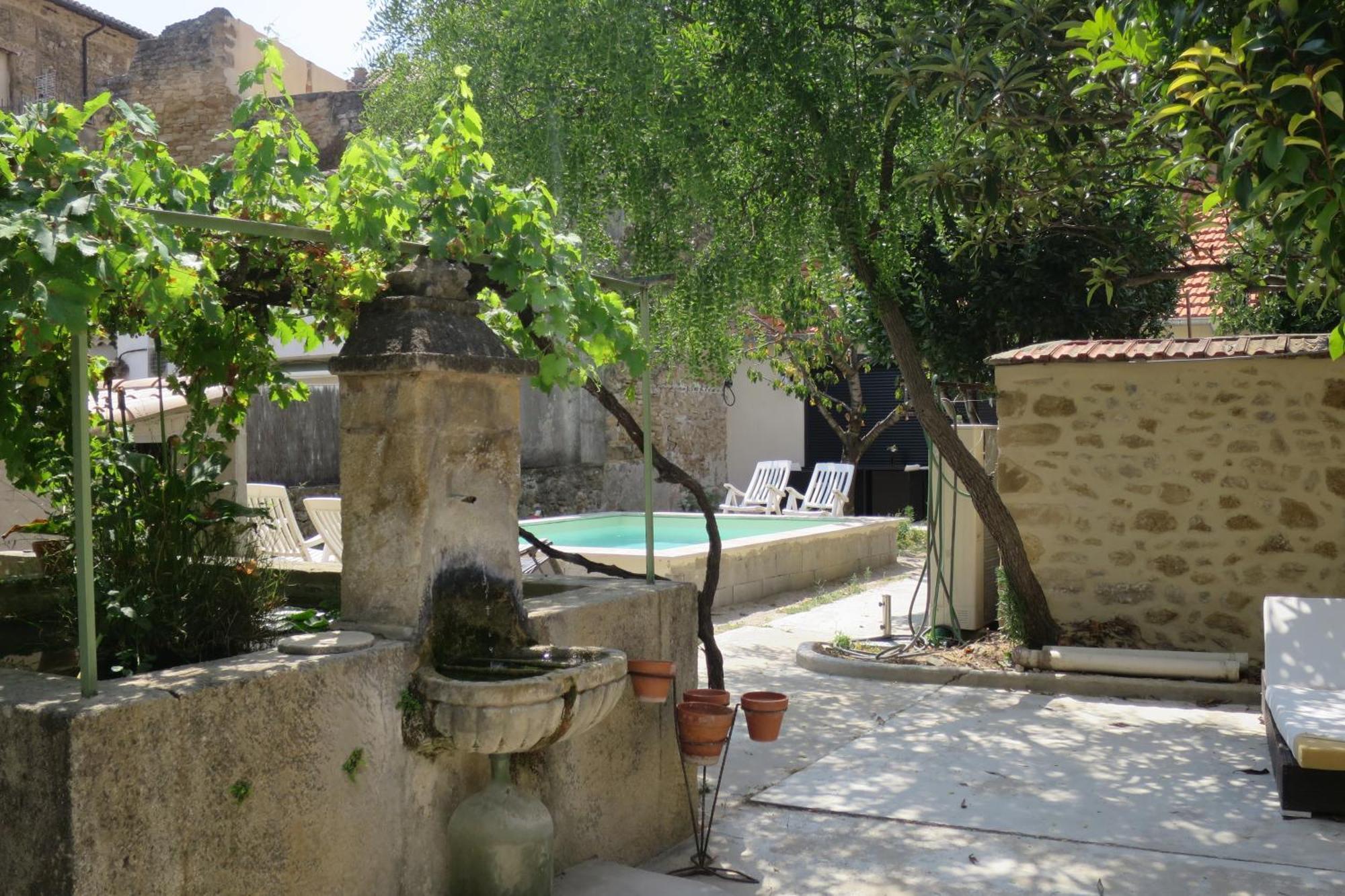 Ferienwohnung La Grotte Sérignan-du-Comtat Exterior foto